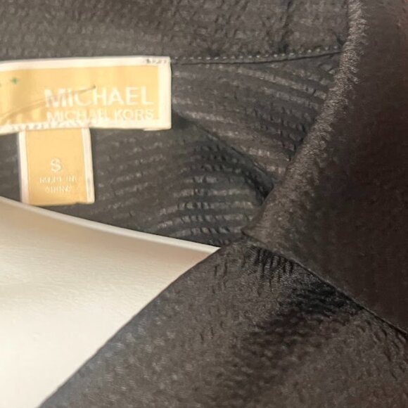 🔥 BNWT Michael Kors Black Wrap Shirt – Size Small! 🔥 - Picture 6 of 7